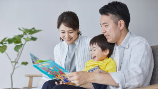 千葉の子育てママ・パパへ！0歳から楽しむおすすめ絵本4選と読み聞かせのコツ